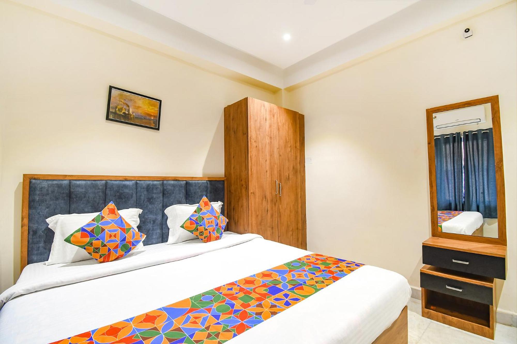 Fabhotel Prime The Golden Plaza - Nr Tarapith Temple Exterior photo