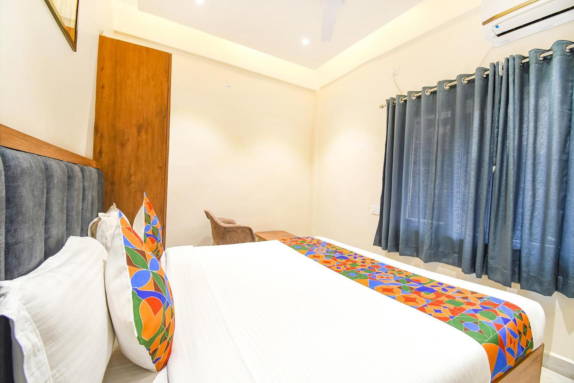 Fabhotel Prime The Golden Plaza - Nr Tarapith Temple Exterior photo