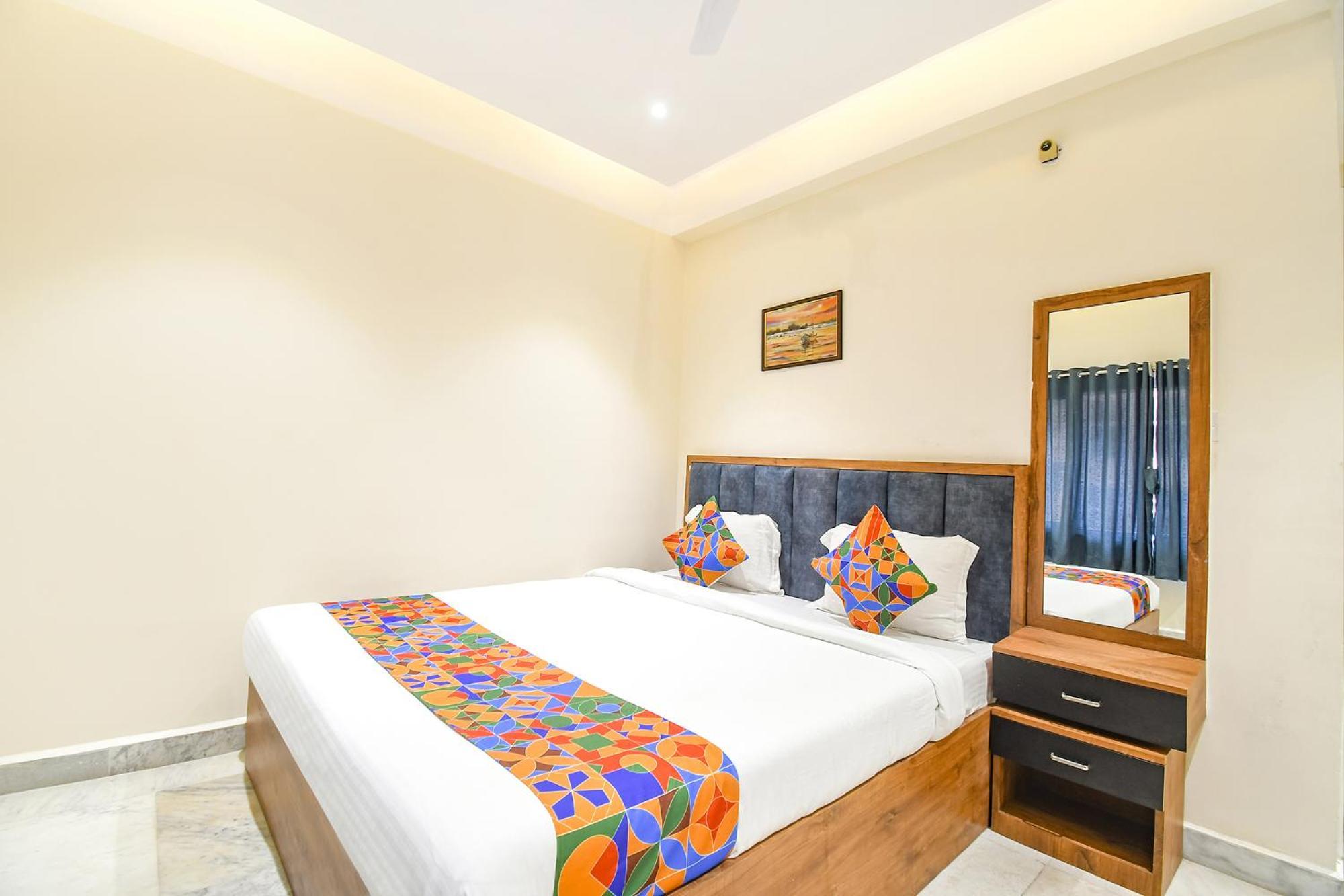 Fabhotel Prime The Golden Plaza - Nr Tarapith Temple Exterior photo